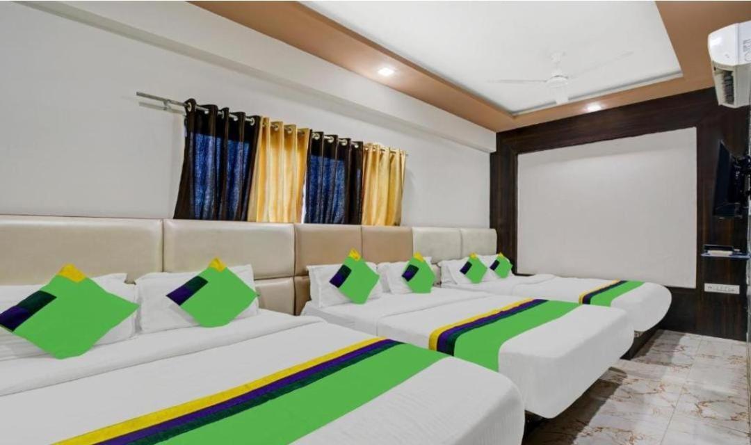 Hotel Dosa Plaza Удайпур Екстериор снимка