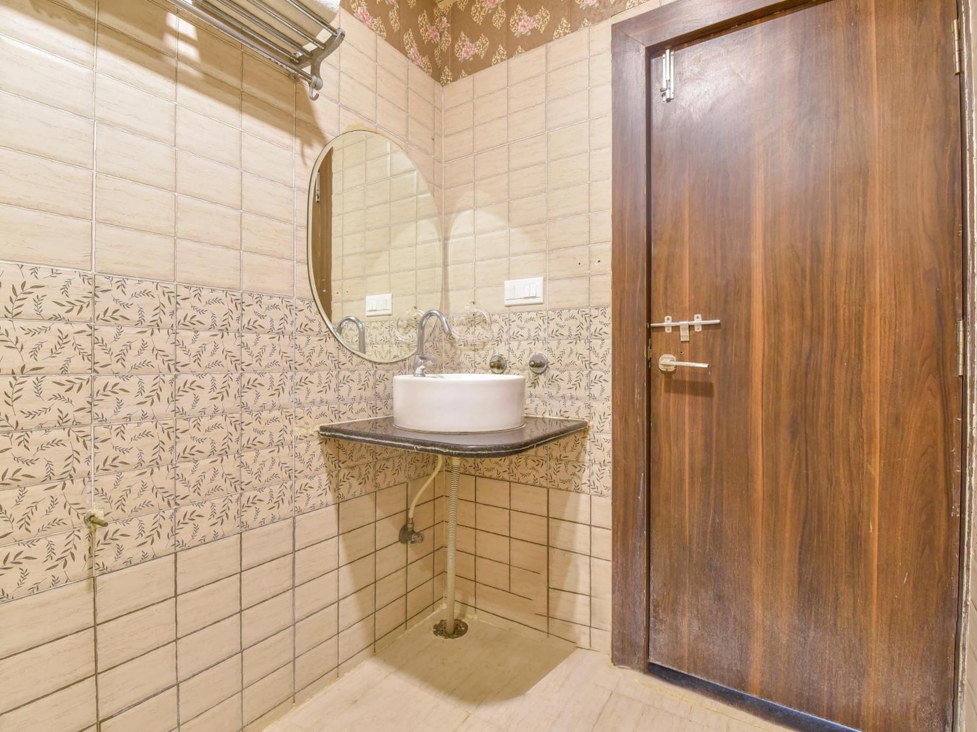 Hotel Dosa Plaza Удайпур Екстериор снимка