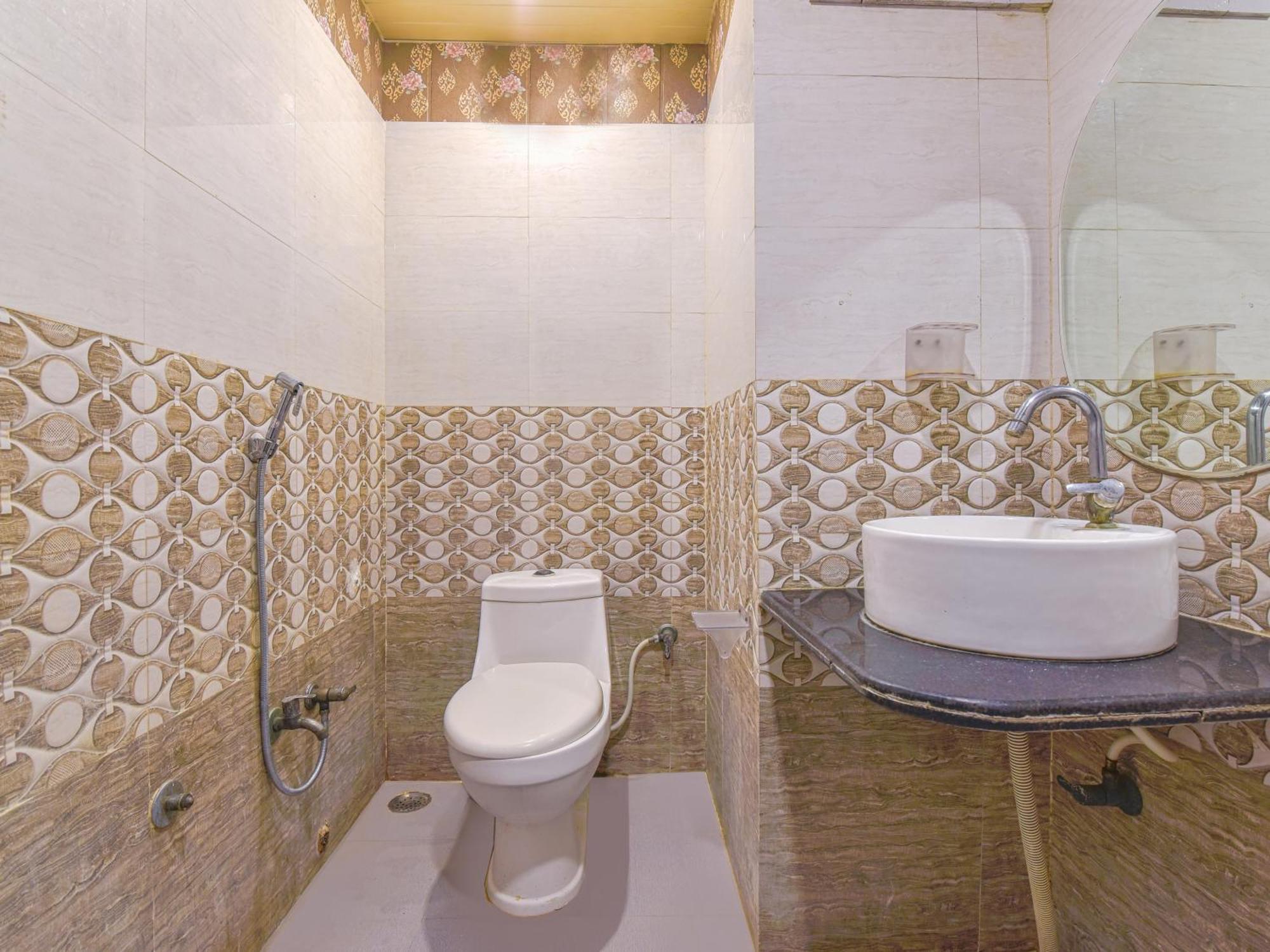Hotel Dosa Plaza Удайпур Екстериор снимка
