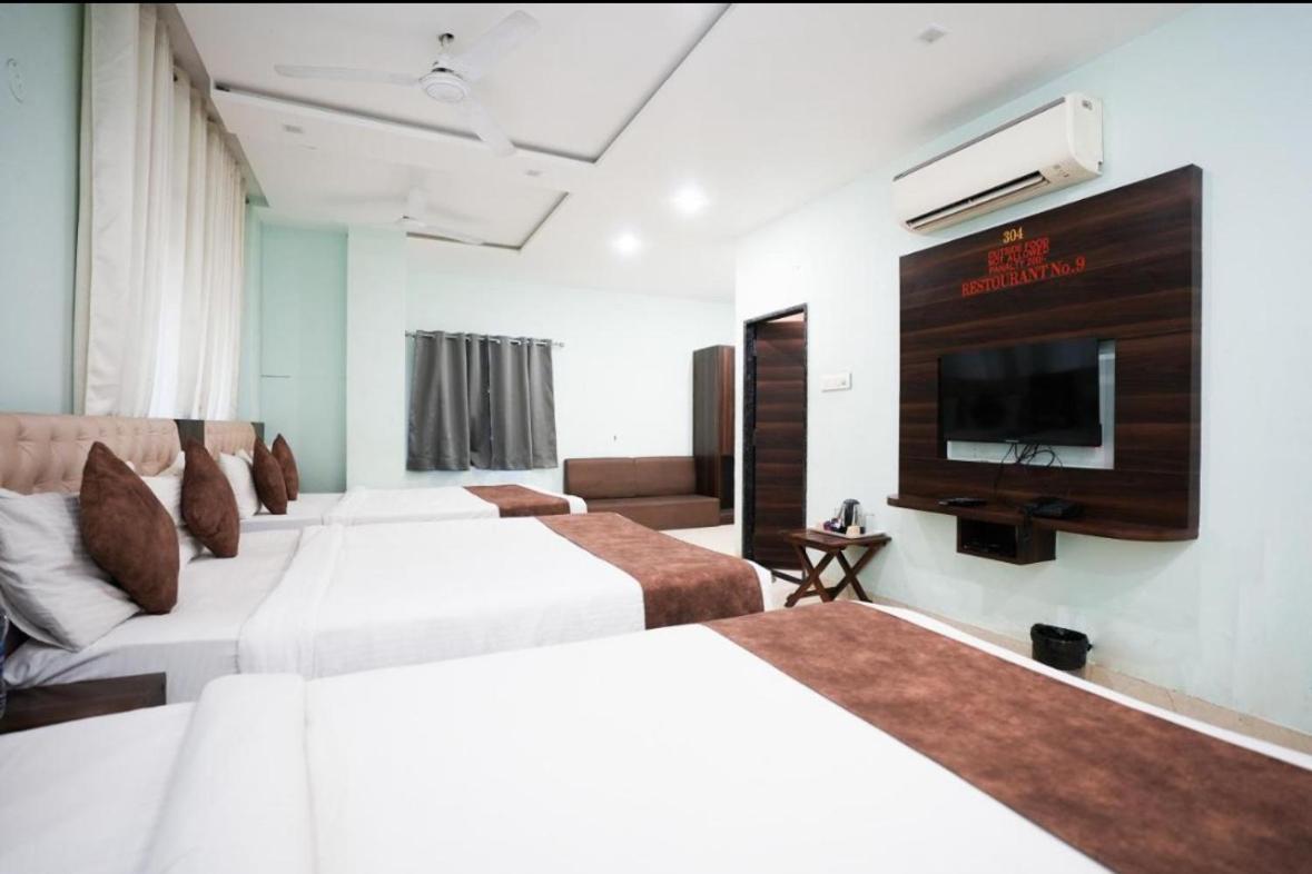 Hotel Dosa Plaza Удайпур Екстериор снимка